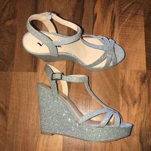 Touch of Nina wedges